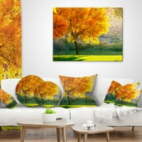 Designart Ormanda Güzel Sonbahar Mevsimi - Manzara Baskılı Kırlent - 18x18